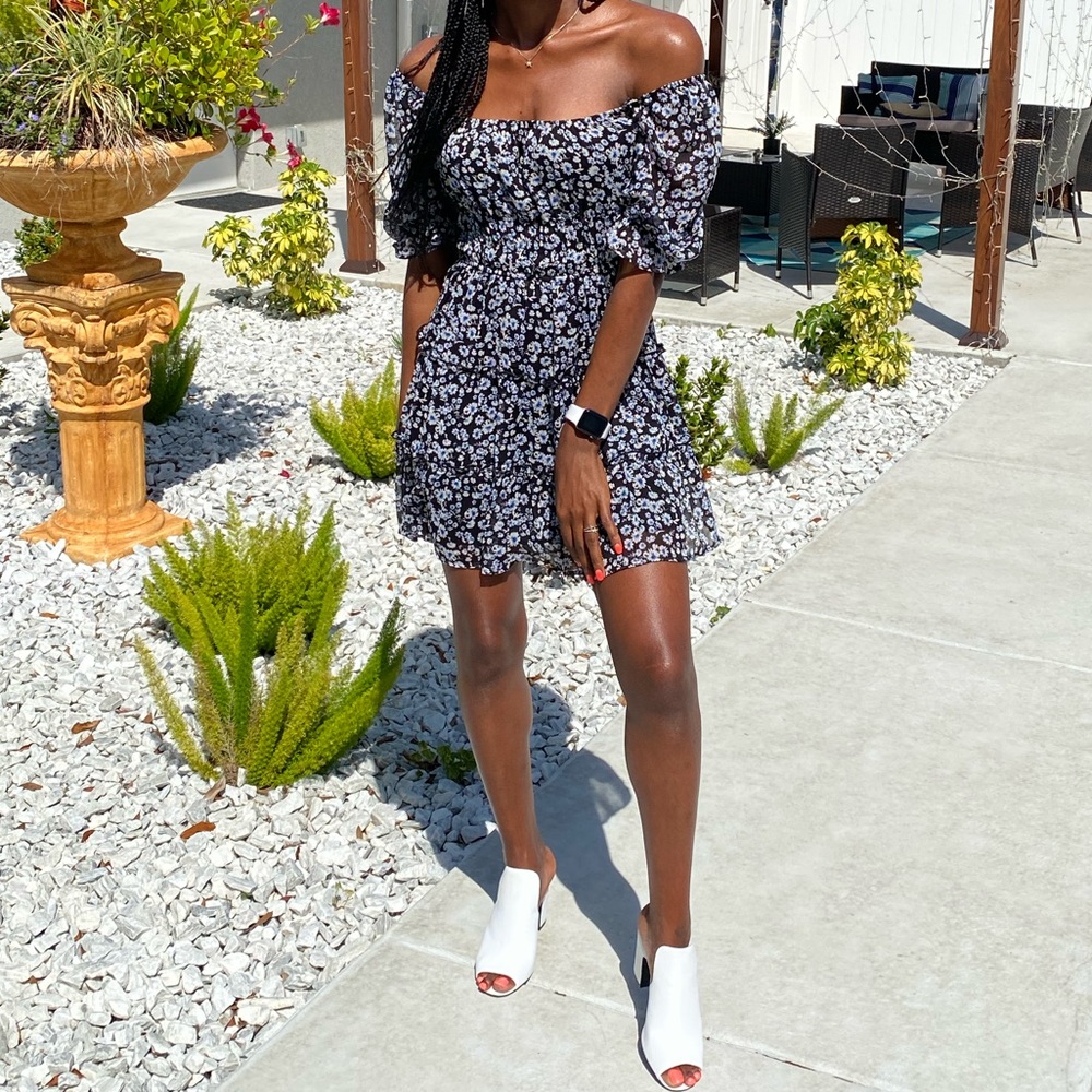 Trixxi Black & Blue Floral Smocked Sleeve Dress